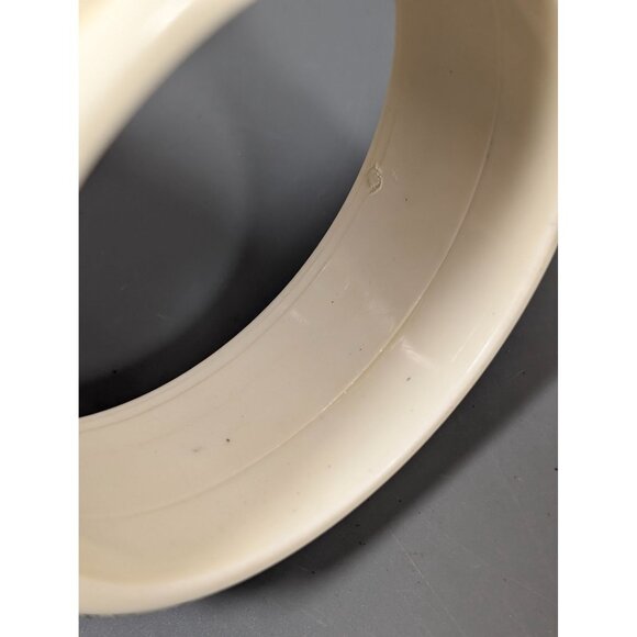 Vintage Sarah Coventry Rose Lucite Bangle Bracelet Faux Amber Cream 8.5" - Picture 10 of 13